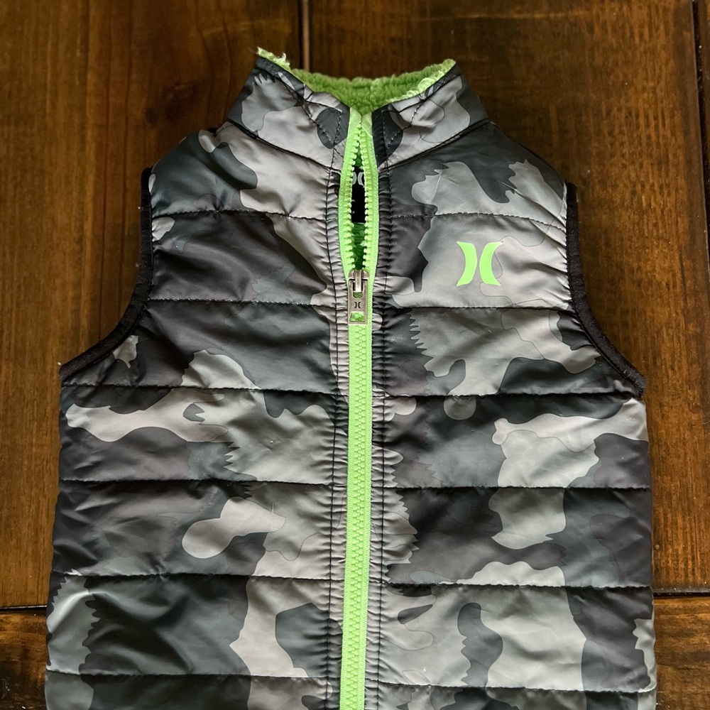 Hurley Kids Camo Vest - Black and Green
